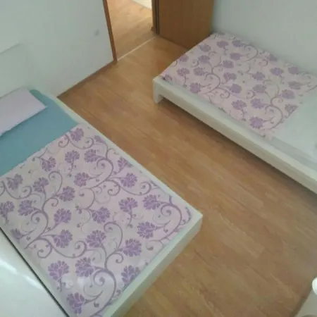 Apartman Luzia *
