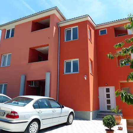 Apartman Luzia