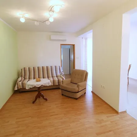 Luzia Apartman