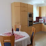 Apartman Luzia *